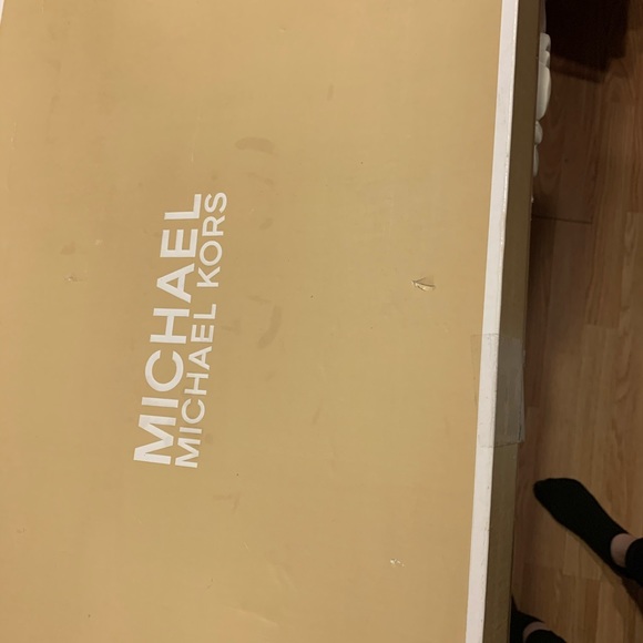 Michael kors boots - Picture 7 of 9